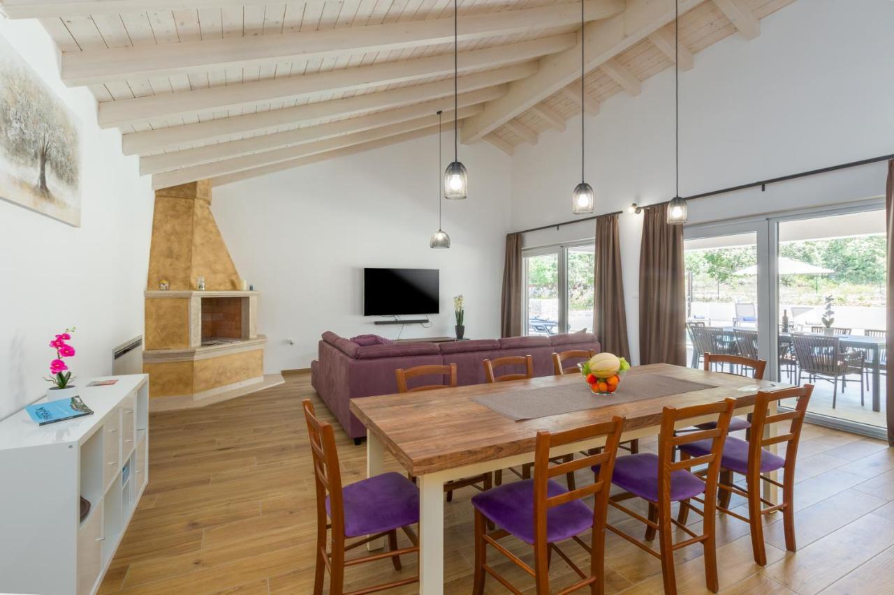 Villa Aria Bibici Luaran gambar